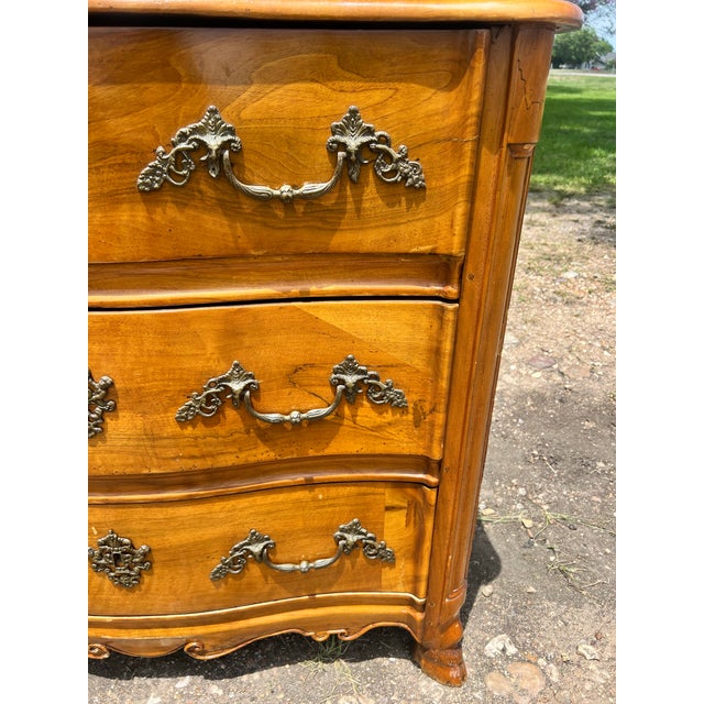 Wood French 18th Century Louis XV Provincial Walnut Chest of Drawers or Commode For Sale - Image 7 of 12