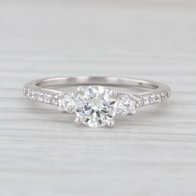 0.82ctw Round Diamond Engagement Ring 14k White Gold Size 7 Cathedral Band For Sale - Image 4 of 8