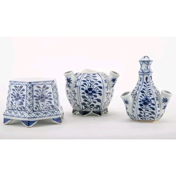 Vintage Chinoiserie Three Tier Tulipiere Porcelain Flowers Vase For Sale - Image 4 of 4