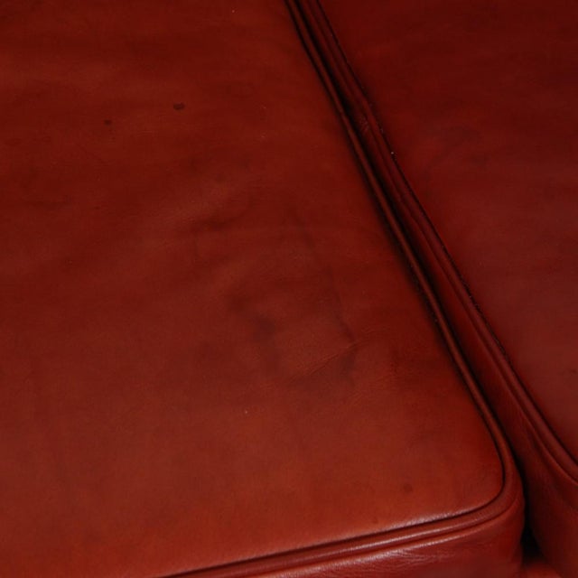 2 Seater 2332 Sofa in Indian Red Aniline Leather from Børge Mogensen For Sale - Image 17 of 18