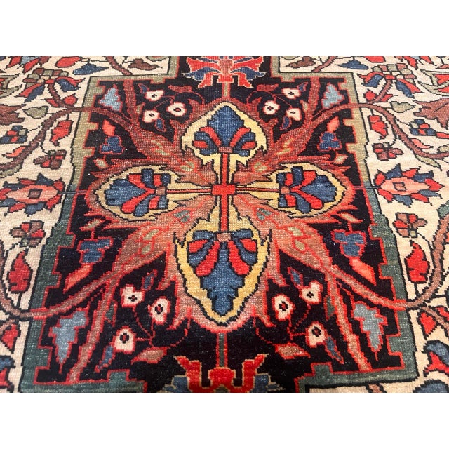 Antique Persian Farahan Sarouk Rug 3'5" X 4’10" For Sale In New York - Image 6 of 8