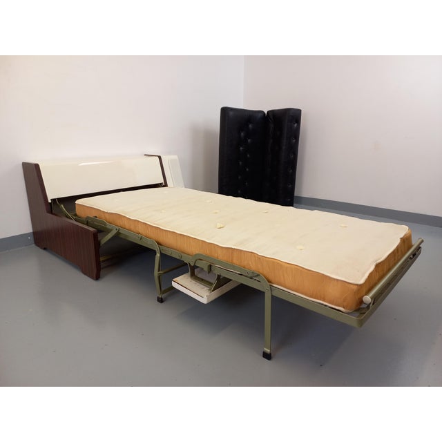 Vintage Italian Sofa Bed with Integrated Lighting in Skai, Fiberglass and Rosewood by Beka Tortuga, 1970s For Sale - Image 17 of 18