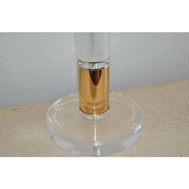 Mid-Century Modern Vintage Lucite Brass Urn Table Lamp Frosted Glass Shade, 1960s For Sale - Image 3 of 5