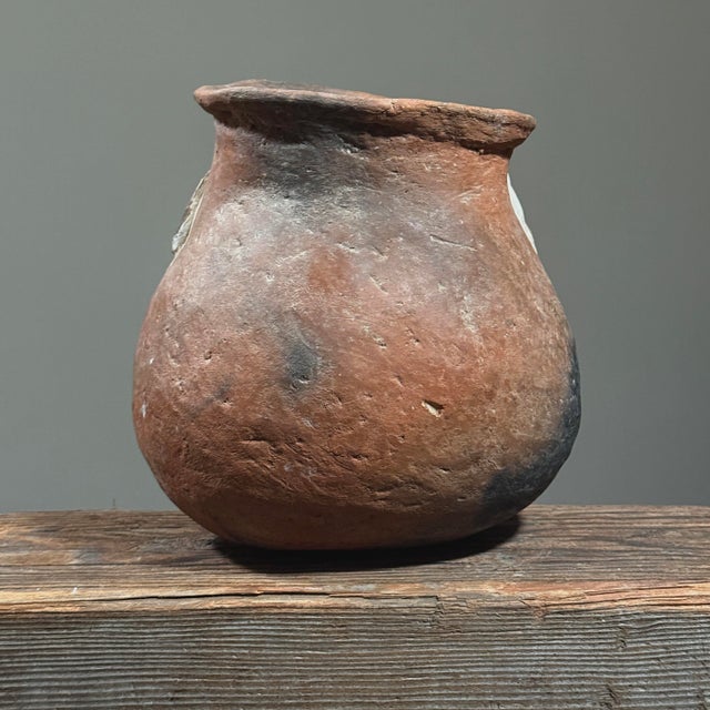 Antique Anthropomorphic Folk Art Chambri Wood-Fired Polychrome Earthenware Damarau Vessel For Sale - Image 9 of 10