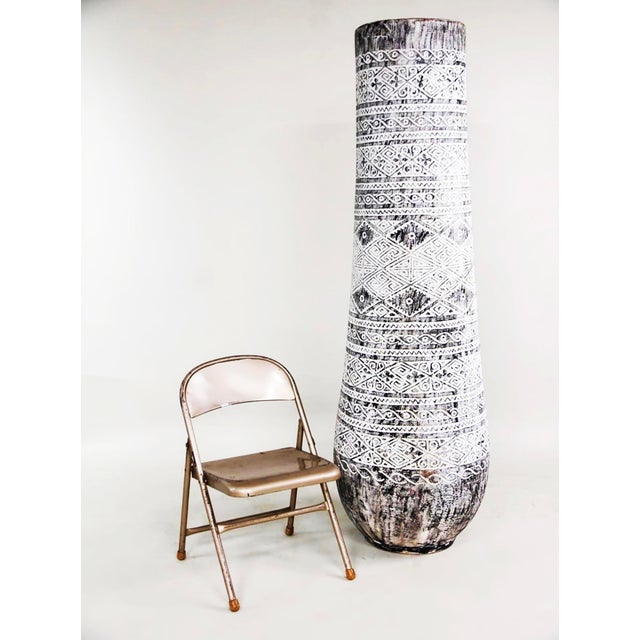 Organic Coastal Carved Palm Tree Trunk Pedestal Planter For Sale - Image 4 of 9