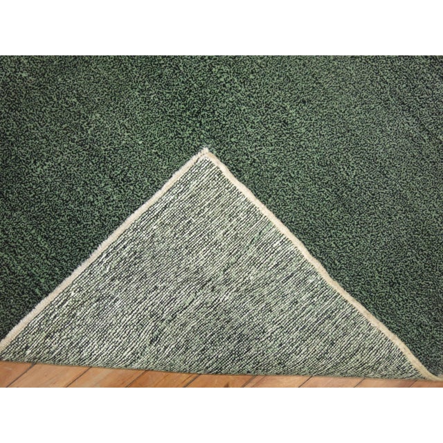 Emerald Green Vintage Modernist Minimalist Turkish Anatolian Carpet For Sale In New York - Image 6 of 6