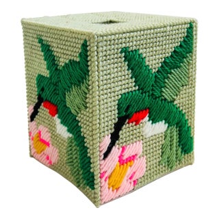 Vintage Crochet Hummingbird Tissue Box Cover For Sale