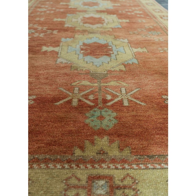 Turkish Turkish Vintage Rug 3'11" x 11' #20660 For Sale - Image 3 of 8