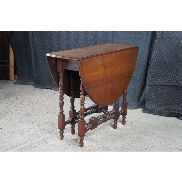 Antique William & Mary Style Oak Oval Drop Leaf Gateleg Side Table For Sale - Image 4 of 12
