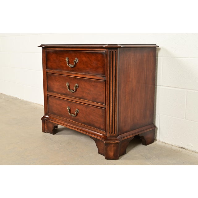 Henredon Georgian Carved Mahogany Nightstand or Bachelor Chest For Sale - Image 12 of 12