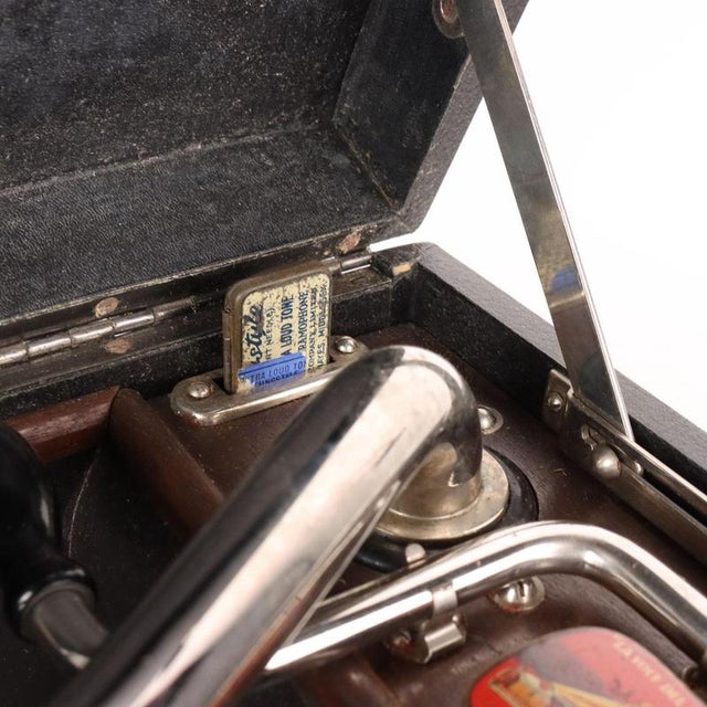 Metal Vintage Gramophone La Voce Del Padrone, Italy, 1930s For Sale - Image 7 of 11