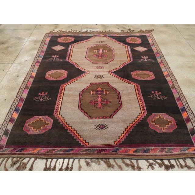 Mid 20th Century Galerie Shabab Collection Mid-20th Century Handmade Turkish Anatolian Room Size Carpet For Sale - Image 5 of 10