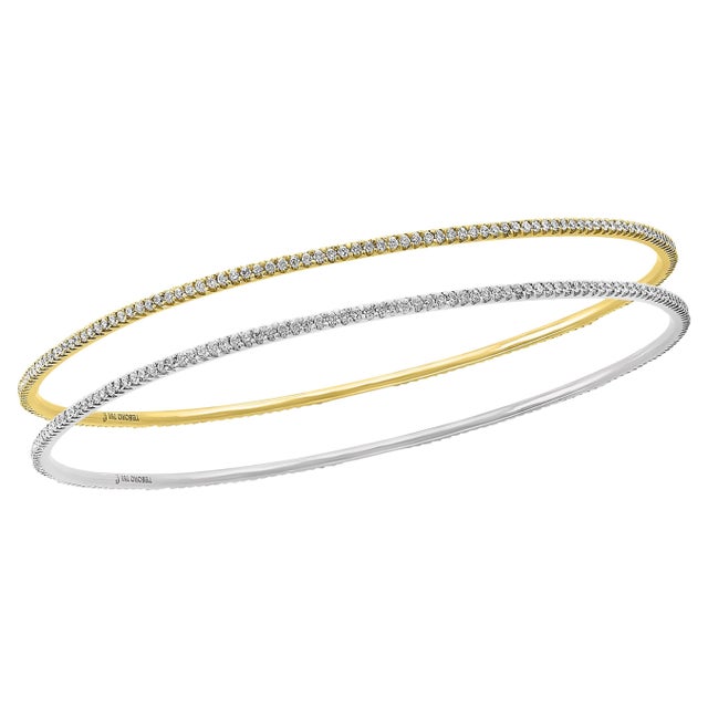 Modern Tesora Contemporary Yellow and White 18 Karat Gold and Diamond Bangle Bracelet For Sale - Image 3 of 8