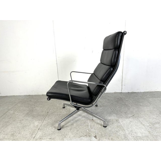 Mid-Century Modern Ea222 Softpad Lounge Chair in Leather by Charles & Ray Eames for Vitra, 1990s For Sale - Image 3 of 11