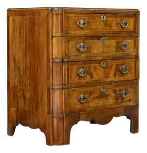 Early 20th Century Queen Anne Walnut Chest of Drawers, 1910