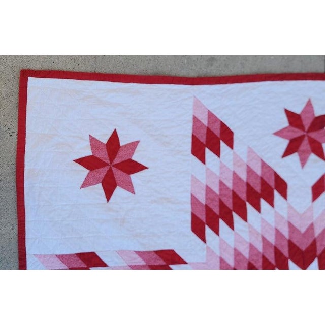 Early R/W Pa Eight Point Star Quilt W/Center Mariners Compass & Floating Stars For Sale - Image 4 of 5