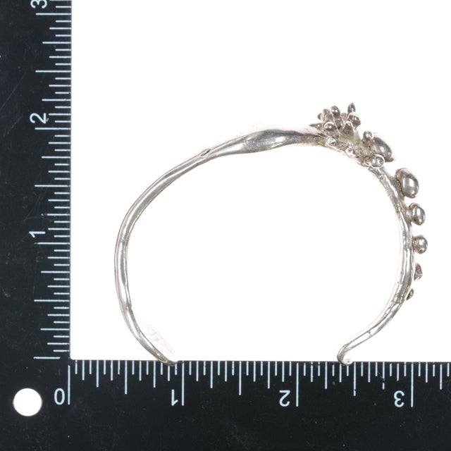 6.75" Carl Tasha (1943-2006) Brutalist Sterling Cuff Bracelet For Sale - Image 9 of 11