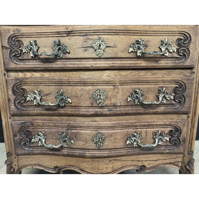 French Bleached Oak Chest of Drawers, 1920 For Sale - Image 11 of 13