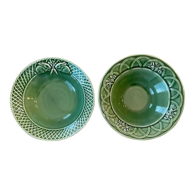 Pair of Vintage Green Majolica Bordallo Pinheiro Bowls From Portugal For Sale
