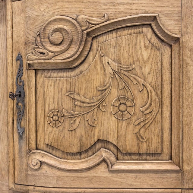 Monumental Pair of 19th Century Louis XV Style Bleached Oak Glass Door Chateau Encoignures or Corner Cabinets For Sale - Image 14 of 17