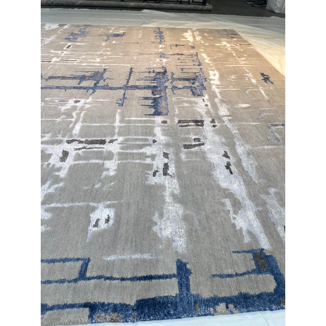 Abstract Diamond Rug, Gray 9x12 For Sale - Image 3 of 3