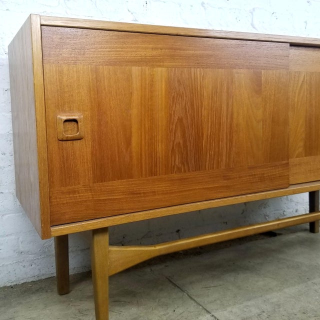 1970s Danish Modern Mid Century Compact Credenza Buffet Bar Cabinet For Sale - Image 4 of 11