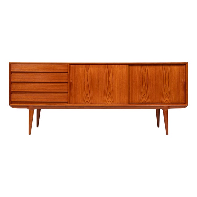 Vintage Danish Mid-Century Omann Jun Møbelfabrik Model 18 Credenza 1960s For Sale