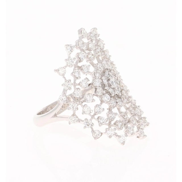 Contemporary 1.43 Carat Diamond 18 Karat White Gold Cocktail Ring, Size 7 For Sale - Image 3 of 5