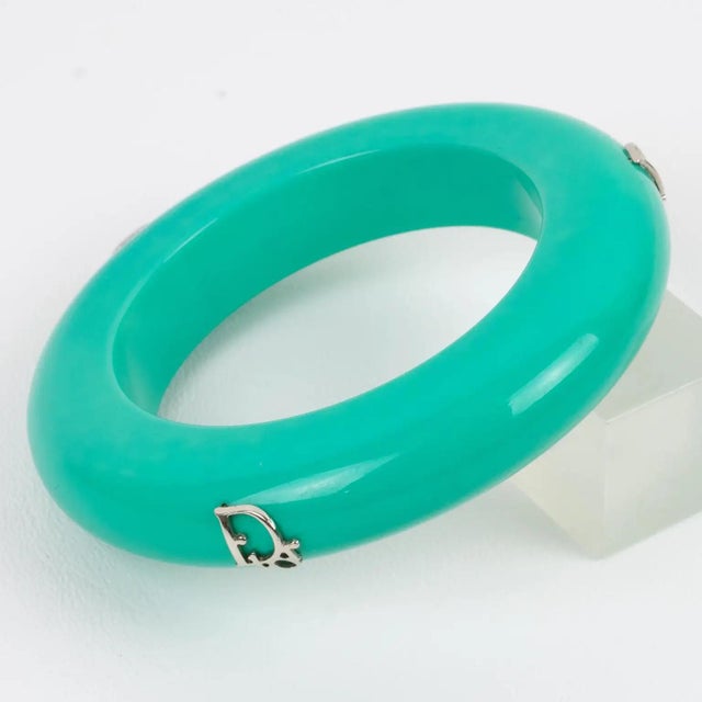 Contemporary Christian Dior Bracelet Bangle Turquoise Acrylic and Silver Dior Logos For Sale - Image 3 of 7