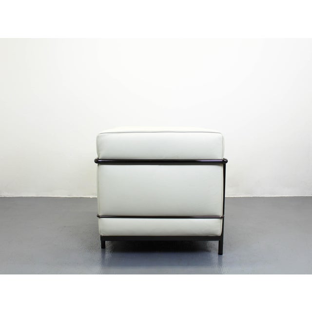 Cassina LC2 Chair by Le Corbusier and Charlotte Perriand for Cassina, 2010s For Sale - Image 4 of 13