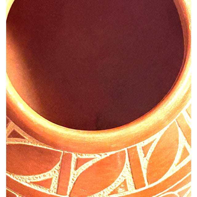 Signed Original Native American Pottery Vase, by Alvina Yepa, Jemez Pueblo New Mexico, Carved Redware With Sgraffito, Certificate of Authenticity For Sale In Miami - Image 6 of 8