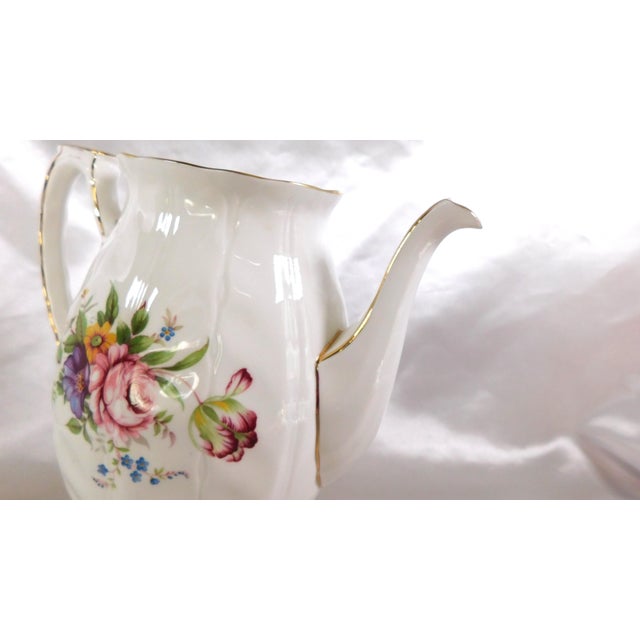 1960s Aynsley White Floral Coffee Pot in Aynsley Spray For Sale In San Francisco - Image 6 of 8