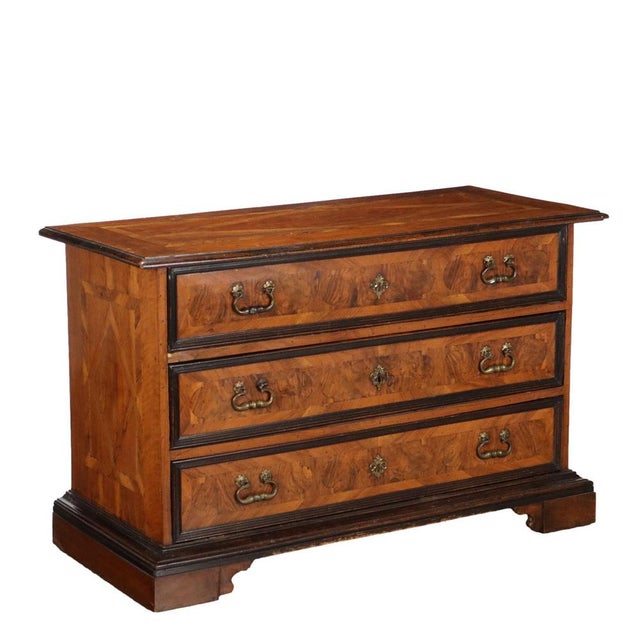 Antique Baroque Chest of Drawers in Walnut, 18th Century For Sale - Image 12 of 12