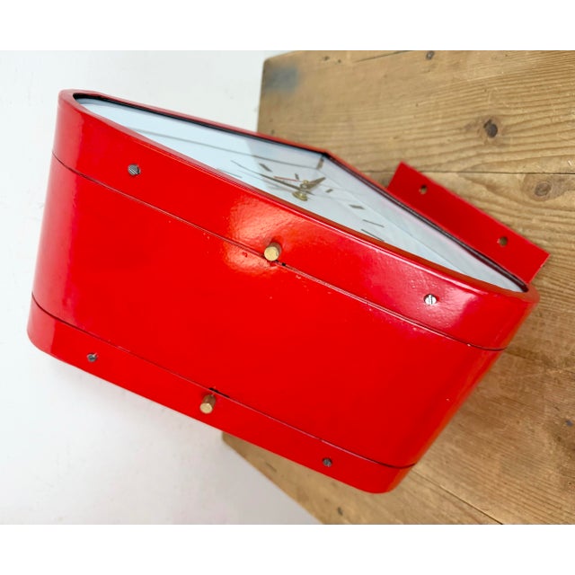 Vintage Red Ships Double-Sided Wall Clock from SEIKO, 1970s For Sale - Image 4 of 18