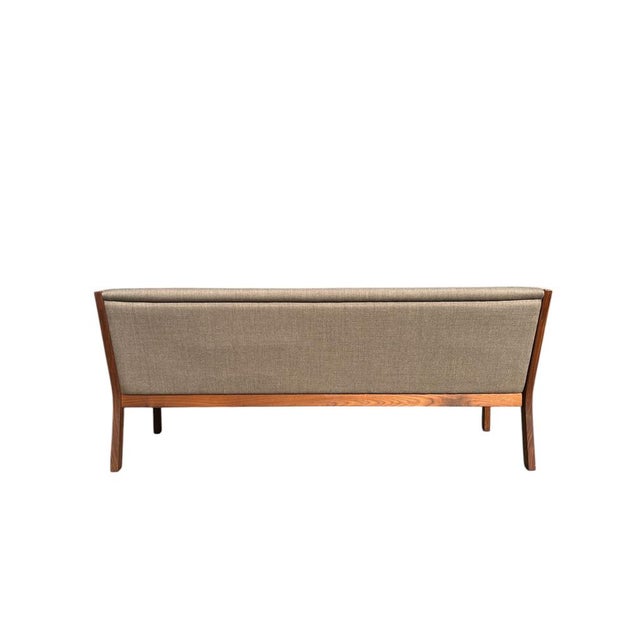 Wood Scandinavian GE-285 3-Seater Sofa in Acacia Wood and Wool by Hans J. Wegner for Getama, 2017 For Sale - Image 7 of 14