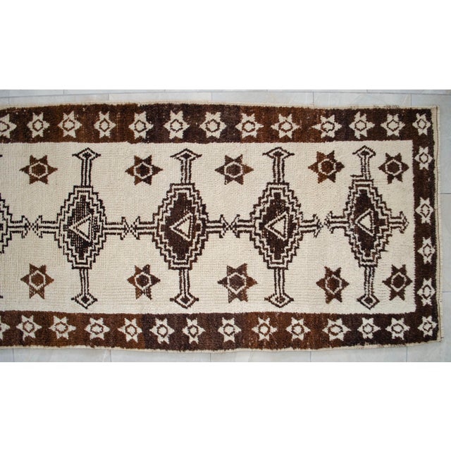 1970s Vintage -Knotted Turkish Runner - 3′3″ × 16′ For Sale - Image 11 of 14