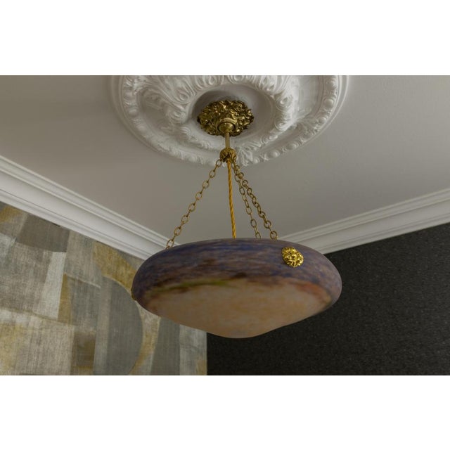 1920s Art Nouveau Violet and Amber Glass and Brass Pendant Light, France, 1920 For Sale - Image 5 of 18