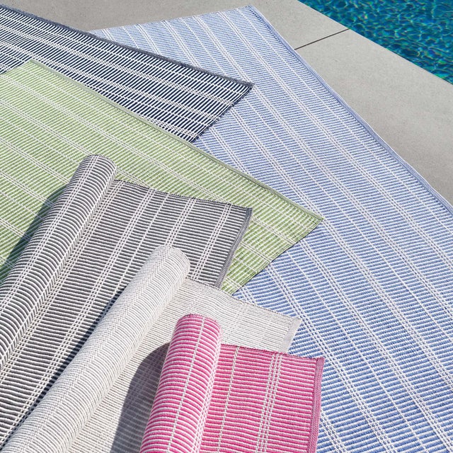 Contemporary Dash & Albert by Annie Selke Marlo Platinum Indoor/Outdoor Rug, 3' x 5' For Sale - Image 3 of 5