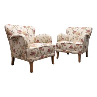 Art Nouveau Swedish Grace Lounge Chairs in Floral Jacquard, 1940s, Set of 2 For Sale