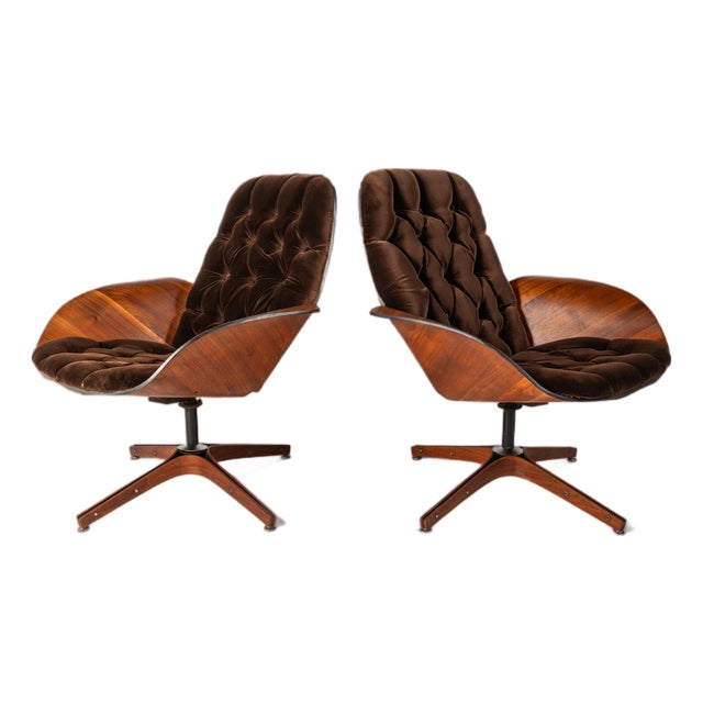 Rare Set of Two (2) Mid-Century Modern "Mrs." Lounge Chairs in Walnut & Velvet by George Mulhauser for Plycraft, Usa, C. 1960s For Sale