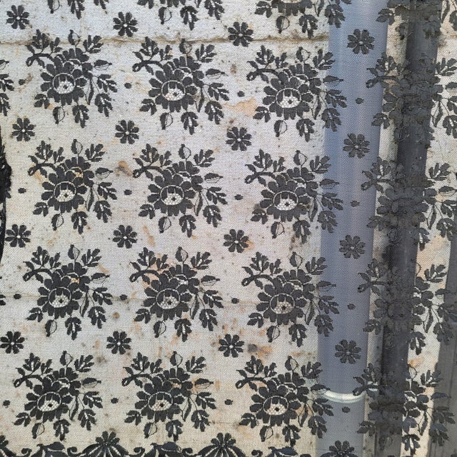 Black Lace and Tulle Mantilla, Spain, 1930s For Sale - Image 17 of 18