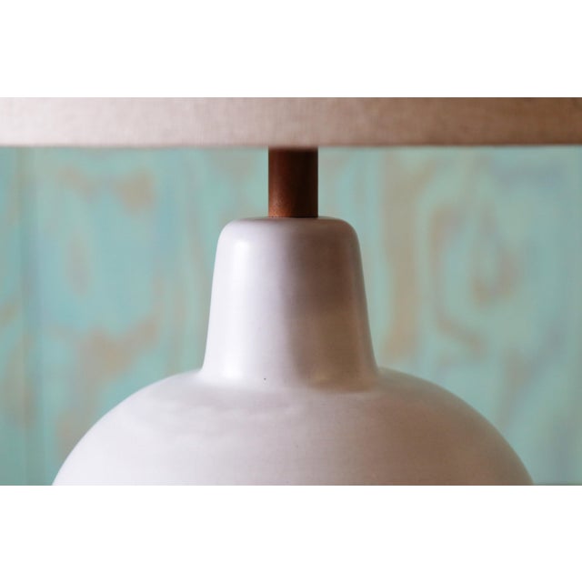 Gordon & Jane Martz 1960s Gordon and Jane Martz M51 Lamp for Marshall Studios White Short Gourd 24" For Sale - Image 4 of 10
