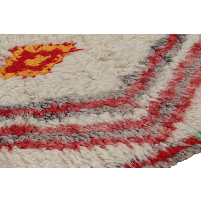 Vintage Moroccan Runner in White With Red Geometric Patterns, From Rug & Kilim For Sale In New York - Image 6 of 7