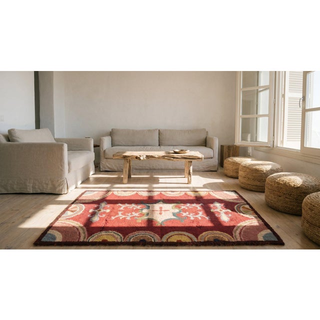 Red 1920s Red Floral Folk Art Antique American Hooked Rug 2'6" X 4'6" Knotted Wool Carpet For Sale - Image 8 of 8