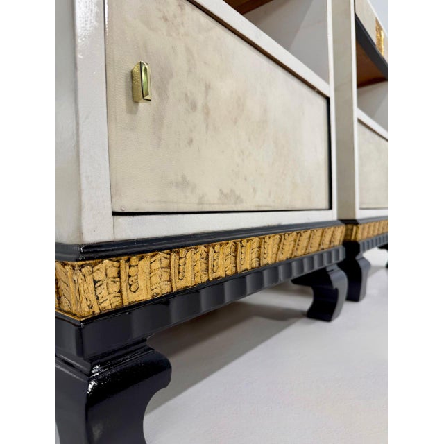 Paint Italian Art Deco Parchment, Gold Leaf and Black Lacquer Nightstands, 1940s, Set of 2 For Sale - Image 7 of 14