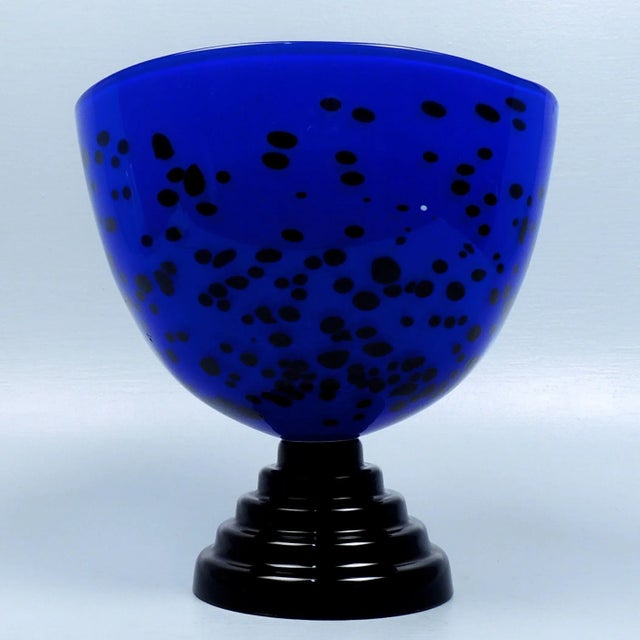 Mid-Century Modern Ann Wahlstrom Kosta Boda Limited Ed. Memphis Style Footed Art Glass Bowl For Sale - Image 3 of 13