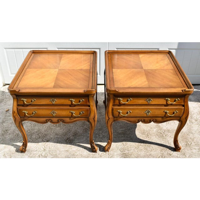 French Provincial Weiman Cherry End Tables Carved French Provincial Side Nightstand Pair 60s For Sale - Image 3 of 12