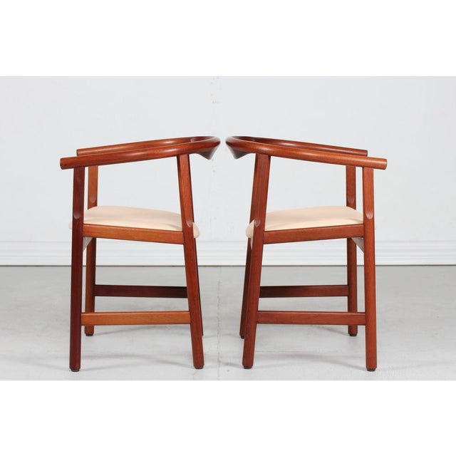 1970s Model PP 203 Armchairs in Mahogany by Hans J. Wegner for PP Møbler, 1970s, Set of 2 For Sale - Image 5 of 8
