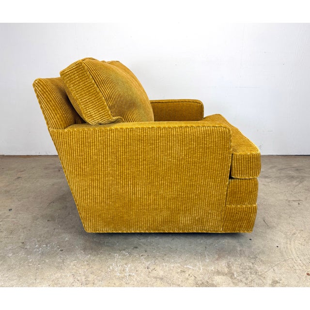 1960’s Mid Century Modern Milo Baughman Style Swivel Lounge Chair in Corduroy Restored For Sale In New York - Image 6 of 12