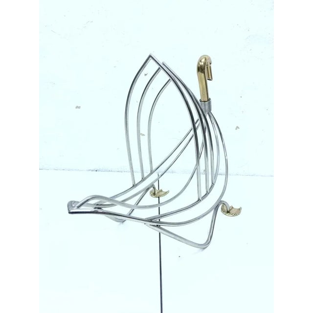 Hollywood Regency Bicolor Newspaper Stand in the Form of a Swan, 1970s For Sale - Image 6 of 10